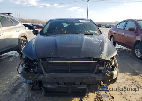 2019 Ford Fusion Titanium z USA, uszkodzony, nr VIN 3FA6P0SU8KR228231